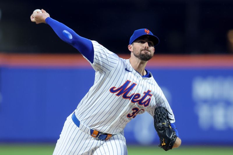 May 14, 2025; New York City, New York, USA; New York Mets starting pitcher Clay Holmes (35) pitches against the Pittsburgh Pirates during the first inning at Citi Field. Mandatory Credit: Brad Penner-Imagn Images