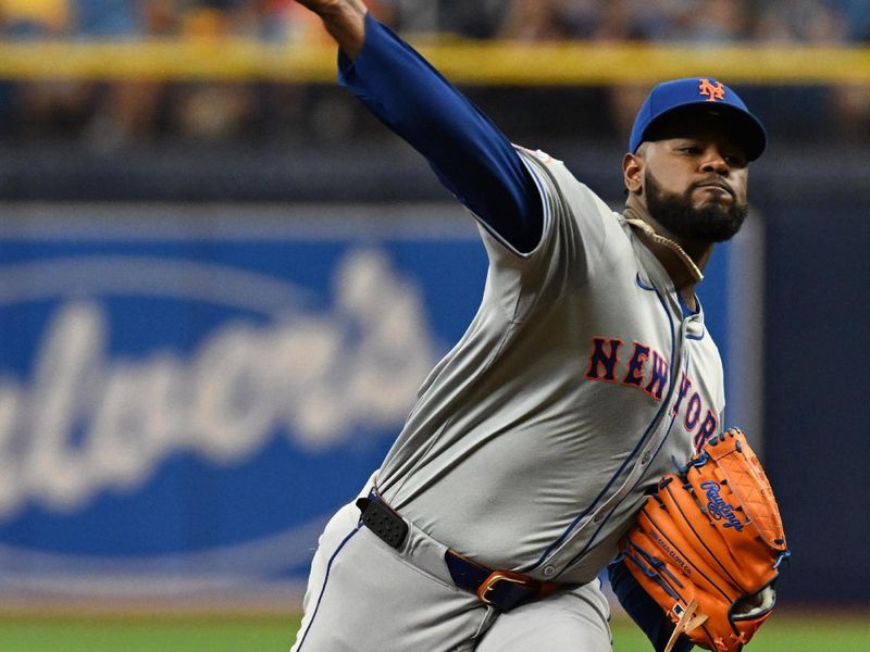 May 5, 2024; St. Petersburg, Florida, USA; New York Mets starting pitcher Luis Severino (40) throws a pitch in the first inning against the Tampa Bay Rays  at Tropicana Field. Mandatory Credit: Jonathan Dyer-USA TODAY Sports