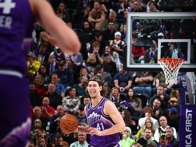 SALT LAKE CITY, UT - DECEMBER 18: Kelly Olynyk #41 of the Utah Jazz dribbles the ball during the game against the Brooklyn Nets on December 18, 2023 at vivint.SmartHome Arena in Salt Lake City, Utah. NOTE TO USER: User expressly acknowledges and agrees that, by downloading and or using this Photograph, User is consenting to the terms and conditions of the Getty Images License Agreement. Mandatory Copyright Notice: Copyright 2023 NBAE (Photo by Melissa Majchrzak/NBAE via Getty Images)