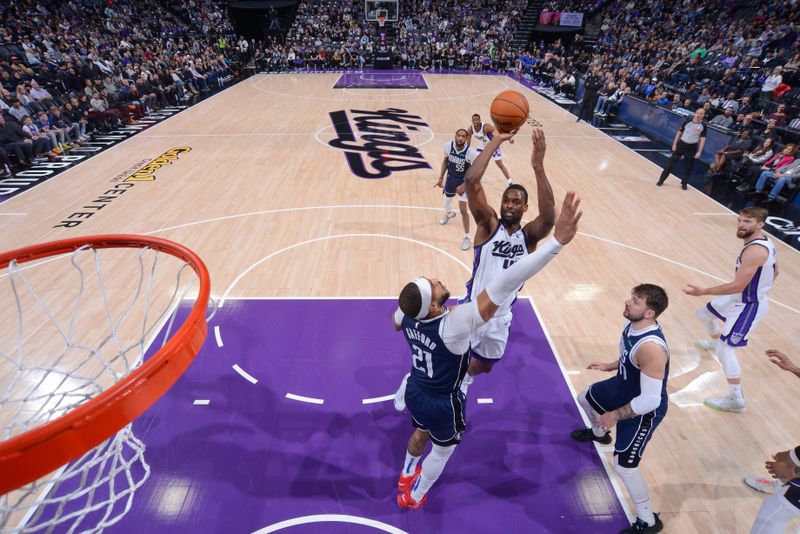 SACRAMENTO, CA - MARCH 29:  Harrison Barnes #40 of the Sacramento Kings goes to the basket during the game on March 29, 2024 at Golden 1 Center in Sacramento, California. NOTE TO USER: User expressly acknowledges and agrees that, by downloading and or using this Photograph, user is consenting to the terms and conditions of the Getty Images License Agreement. Mandatory Copyright Notice: Copyright 2024 NBAE (Photo by Rocky Widner/NBAE via Getty Images)