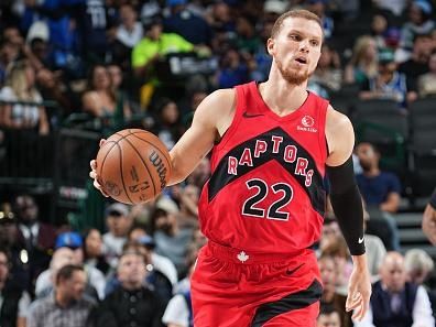 DALLAS, TX - NOVEMBER 8: Malachi Flynn #22 of the Toronto Raptors brings the ball up court against the Dallas Mavericks on November 8, 2023 at the American Airlines Center in Dallas, Texas. NOTE TO USER: User expressly acknowledges and agrees that, by downloading and or using this photograph, User is consenting to the terms and conditions of the Getty Images License Agreement. Mandatory Copyright Notice: Copyright 2023 NBAE (Photo by Glenn James/NBAE via Getty Images)