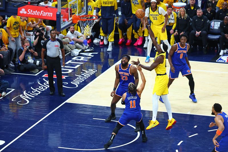 INDIANAPOLIS, IN - MAY 25:    Pascal Siakam #43 of the Indiana Pacers shoots the ball during the game against the New York Knicksduring Game 3 of the 2025 Eastern Conference Finals on May 25, 2025 at Gainbridge Fieldhouse in Indianapolis, Indiana. NOTE TO USER: User expressly acknowledges and agrees that, by downloading and or using this Photograph, user is consenting to the terms and conditions of the Getty Images License Agreement. Mandatory Copyright Notice: Copyright 2025 NBAE (Photo by David L. Nemec/NBAE via Getty Images)