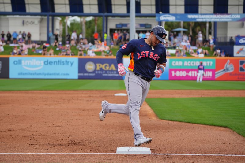 Mar 3, 2024; Port St. Lucie, Florida, USA;  Houston Astros catcher Yainer Diaz (21) rounds the bases after hitting a solo home run in the second inning against the New York Mets at Clover Park. Mandatory Credit: Jim Rassol-USA TODAY Sports