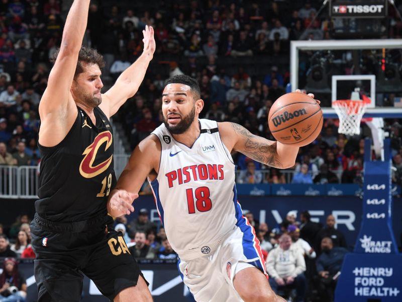 DETROIT, MI - NOVEMBER 27: Cory Joseph #18 of the Detroit Pistons drives to the basket during the game against the Cleveland Cavaliers on November 27, 2022 at Little Caesars Arena in Detroit, Michigan. NOTE TO USER: User expressly acknowledges and agrees that, by downloading and/or using this photograph, User is consenting to the terms and conditions of the Getty Images License Agreement. Mandatory Copyright Notice: Copyright 2022 NBAE (Photo by Chris Schwegler/NBAE via Getty Images)