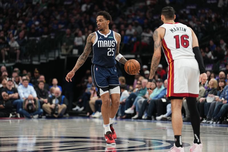 DALLAS, TX - MARCH 7: PJ Washington #25 of the Dallas Mavericks dribbles the ball during the game against the Miami Heat on March 7, 2024 at the American Airlines Center in Dallas, Texas. NOTE TO USER: User expressly acknowledges and agrees that, by downloading and or using this photograph, User is consenting to the terms and conditions of the Getty Images License Agreement. Mandatory Copyright Notice: Copyright 2024 NBAE (Photo by Glenn James/NBAE via Getty Images)