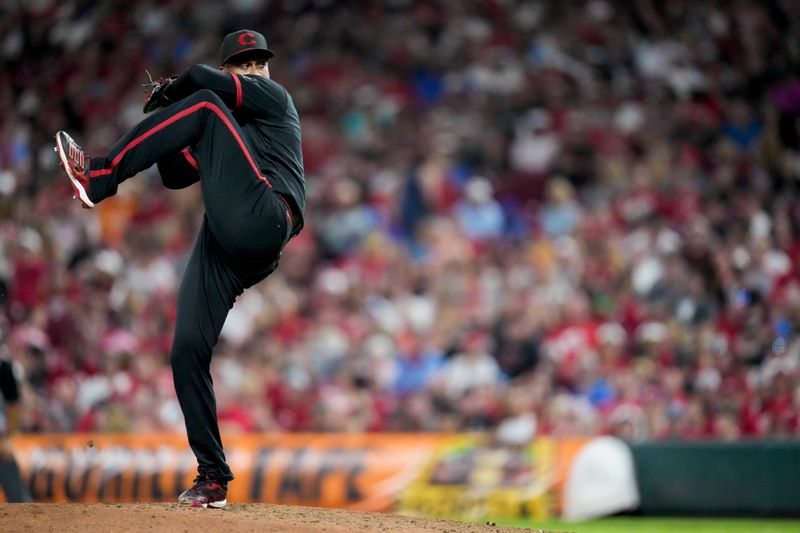 August, 18, 2023; Cincinnati, OH, USA; Cincinnati Reds relief pitcher Alexis Diaz (43) throws a pitch in the ninth inning of the MLB Interleague game between the Cincinnati Reds and the Toronto Blue Jays at Great American Ball Park in downtown Cincinnati on Friday, Aug. 18, 2023. The Reds won the series opener on a walk-off home run off the bat of designated hitter Christian Encarnacion-Strand (33). Mandatory Credit: Sam Greene-USA TODAY NETWORK