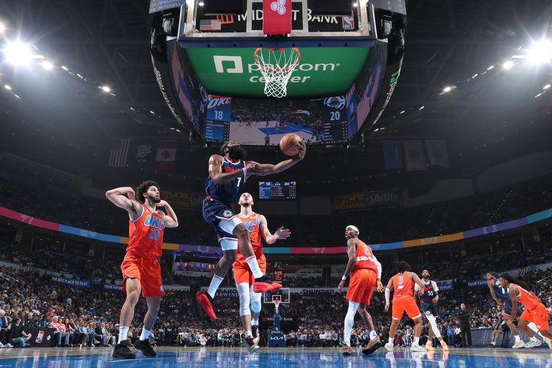 OKLAHOMA CITY, OK - NOVEMBER 11: James Harden #1 of the LA Clippers drives to the basket during the game against the Oklahoma City Thunder on November 11, 2024 at Paycom Center in Oklahoma City, Oklahoma. NOTE TO USER: User expressly acknowledges and agrees that, by downloading and or using this photograph, User is consenting to the terms and conditions of the Getty Images License Agreement. Mandatory Copyright Notice: Copyright 2024 NBAE (Photo by Nathaniel S. Butler/NBAE via Getty Images)