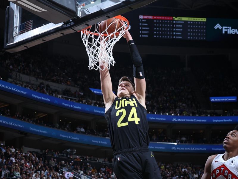 SALT LAKE CITY, UT - JANUARY 12: Walker Kessler #24 of the Utah Jazz dunks the ball during the game against the Toronto Raptors on January 12, 2024 at Delta Center in Salt Lake City, Utah. NOTE TO USER: User expressly acknowledges and agrees that, by downloading and or using this Photograph, User is consenting to the terms and conditions of the Getty Images License Agreement. Mandatory Copyright Notice: Copyright 2024 NBAE (Photo by Melissa Majchrzak/NBAE via Getty Images)