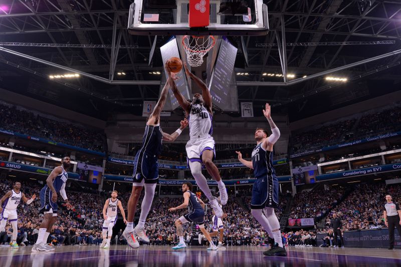 SACRAMENTO, CA - MARCH 29:  Harrison Barnes #40 of the Sacramento Kings goes to the basket during the game on March 29, 2024 at Golden 1 Center in Sacramento, California. NOTE TO USER: User expressly acknowledges and agrees that, by downloading and or using this Photograph, user is consenting to the terms and conditions of the Getty Images License Agreement. Mandatory Copyright Notice: Copyright 2024 NBAE (Photo by Rocky Widner/NBAE via Getty Images)