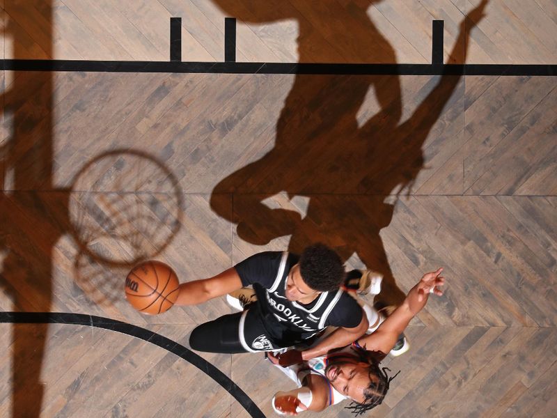 BROOKLYN, NY - JANUARY 23: Cameron Johnson #2 of the Brooklyn Nets drives to the basket during the game against the New York Knicks on January 23, 2024 at Barclays Center in Brooklyn, New York. NOTE TO USER: User expressly acknowledges and agrees that, by downloading and or using this Photograph, user is consenting to the terms and conditions of the Getty Images License Agreement. Mandatory Copyright Notice: Copyright 2024 NBAE (Photo by Nathaniel S. Butler/NBAE via Getty Images)