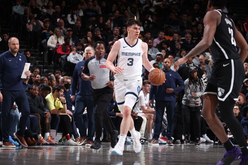 BROOKLYN, NY - MARCH 4: Luke Kennard #10 of the Memphis Grizzlies dribbles the ball during the game against the Brooklyn Nets on March 4, 2024 at Barclays Center in Brooklyn, New York. NOTE TO USER: User expressly acknowledges and agrees that, by downloading and or using this Photograph, user is consenting to the terms and conditions of the Getty Images License Agreement. Mandatory Copyright Notice: Copyright 2024 NBAE (Photo by Nathaniel S. Butler/NBAE via Getty Images)