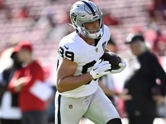 Las Vegas Raiders tight end Brock Bowers (89) warms up before an NFL football game against the Tampa Bay Buccaneers, Sunday, Dec. 8, 2024, in Tampa, Fla. (AP Photo/Phelan M. Ebenhack)