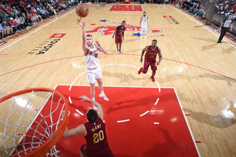 HOUSTON, TX - MARCH 16:  Jock Landale #2 of the Houston Rockets shoots the ball during the game against the Cleveland Cavaliers on March 16, 2023 at the Toyota Center in Houston, Texas. NOTE TO USER: User expressly acknowledges and agrees that, by downloading and or using this photograph, User is consenting to the terms and conditions of the Getty Images License Agreement. Mandatory Copyright Notice: Copyright 2024 NBAE (Photo by Logan Riely/NBAE via Getty Images)