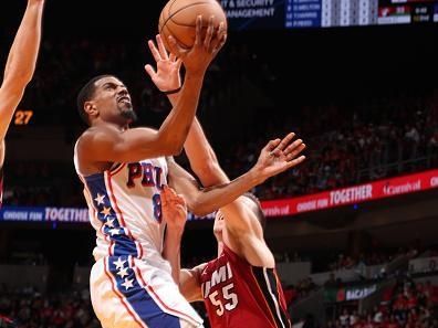 MIAMI, FL - DECEMBER 25: De'Anthony Melton #8 of the Philadelphia 76ers drives to the basket during the game against the Miami Heat  on December 25, 2023 at Kaseya Center in Miami, Florida. NOTE TO USER: User expressly acknowledges and agrees that, by downloading and or using this Photograph, user is consenting to the terms and conditions of the Getty Images License Agreement. Mandatory Copyright Notice: Copyright 2023 NBAE (Photo by David Sherman/NBAE via Getty Images)