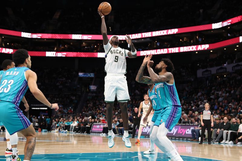 CHARLOTTE, NC - FEBRUARY 29: Bobby Portis #9 of the Milwaukee Bucks shoots the ball during the game against the Charlotte Hornets on February 29, 2024 at Spectrum Center in Charlotte, North Carolina. NOTE TO USER: User expressly acknowledges and agrees that, by downloading and or using this photograph, User is consenting to the terms and conditions of the Getty Images License Agreement.  Mandatory Copyright Notice:  Copyright 2024 NBAE (Photo by Brock Williams-Smith/NBAE via Getty Images)