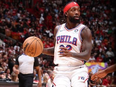 MIAMI, FL - DECEMBER 25:  Patrick Beverley #22 of the Philadelphia 76ers handles the ball during the game against the Miami Heat on December 25, 2023 at Kaseya Center in Miami, Florida. NOTE TO USER: User expressly acknowledges and agrees that, by downloading and or using this Photograph, user is consenting to the terms and conditions of the Getty Images License Agreement. Mandatory Copyright Notice: Copyright 2023 NBAE (Photo by David Sherman/NBAE via Getty Images)