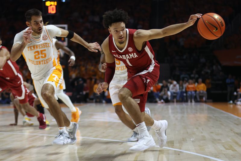 Jan 20, 2024; Knoxville, Tennessee, USA; Alabama Crimson Tide guard Mark Sears (1) loses the ball during the first half against the Tennessee Volunteers at Thompson-Boling Arena at Food City Center. Mandatory Credit: Randy Sartin-USA TODAY Sports