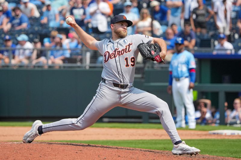 Jun 1, 2025; Kansas City, Missouri, USA; Detroit Tigers relief pitcher Will Vest (19) delivers a pitch against the Kansas City Royals in the ninth inning at Kauffman Stadium. Mandatory Credit: Denny Medley-Imagn Images