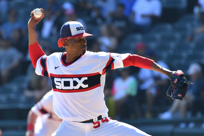 Oct 1, 2023; Chicago, Illinois, USA; Chicago White Sox starting pitcher Jose Urena (54) pitches during the first inning against the San Diego Padres at Guaranteed Rate Field. Mandatory Credit: Patrick Gorski-USA TODAY Sports