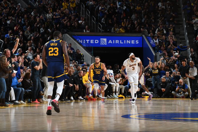 SAN FRANCISCO, CA - JANUARY 27: Stephen Curry #30 of the Golden State Warriors celebrates during the game against the Los Angeles Lakers on January 27, 2024 at Chase Center in San Francisco, California. NOTE TO USER: User expressly acknowledges and agrees that, by downloading and or using this photograph, user is consenting to the terms and conditions of Getty Images License Agreement. Mandatory Copyright Notice: Copyright 2024 NBAE (Photo by Noah Graham/NBAE via Getty Images)