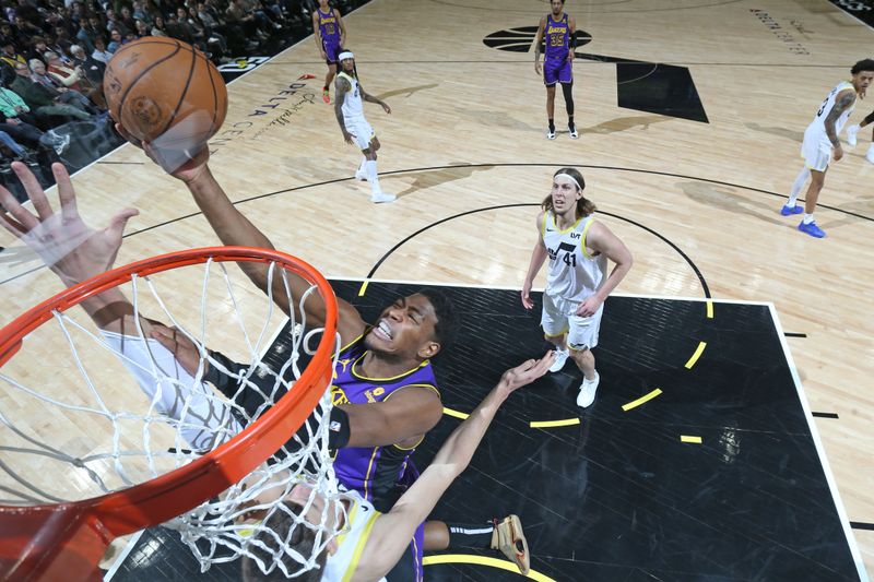 SALT LAKE CITY, UT - JANUARY 13: Rui Hachimura #28 of the Los Angeles Lakers drives to the basket during the game against the Utah Jazz on January 13, 2024 at vivint.SmartHome Arena in Salt Lake City, Utah. NOTE TO USER: User expressly acknowledges and agrees that, by downloading and or using this Photograph, User is consenting to the terms and conditions of the Getty Images License Agreement. Mandatory Copyright Notice: Copyright 2024 NBAE (Photo by Melissa Majchrzak/NBAE via Getty Images)