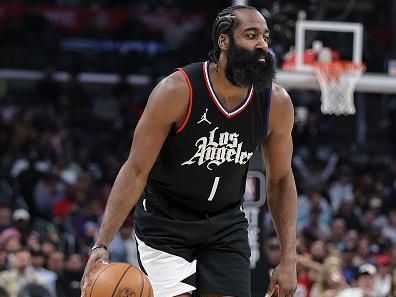 LOS ANGELES, CALIFORNIA - DECEMBER 06: James Harden #1 of the LA Clippers dribbles the ball against the Denver Nuggets during the second half a game at Crypto.com Arena on December 06, 2023 in Los Angeles, California. NOTE TO USER: User expressly acknowledges and agrees that, by downloading and or using this photograph, User is consenting to the terms and conditions of the Getty Images License Agreement.  (Photo by Michael Owens/Getty Images)