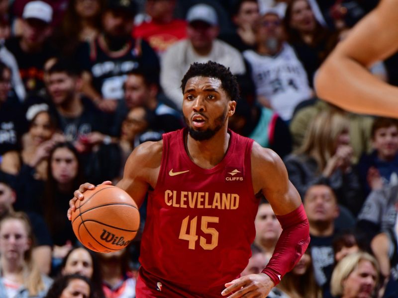 SAN ANTONIO, TX - FEBRUARY 3: Donovan Mitchell #45 of the Cleveland Cavaliers brings the ball up court during the game against the San Antonio Spurs on February 3, 2024 at the Frost Bank Center in San Antonio, Texas. NOTE TO USER: User expressly acknowledges and agrees that, by downloading and or using this photograph, user is consenting to the terms and conditions of the Getty Images License Agreement. Mandatory Copyright Notice: Copyright 2024 NBAE (Photos by Barry Gossage/NBAE via Getty Images)