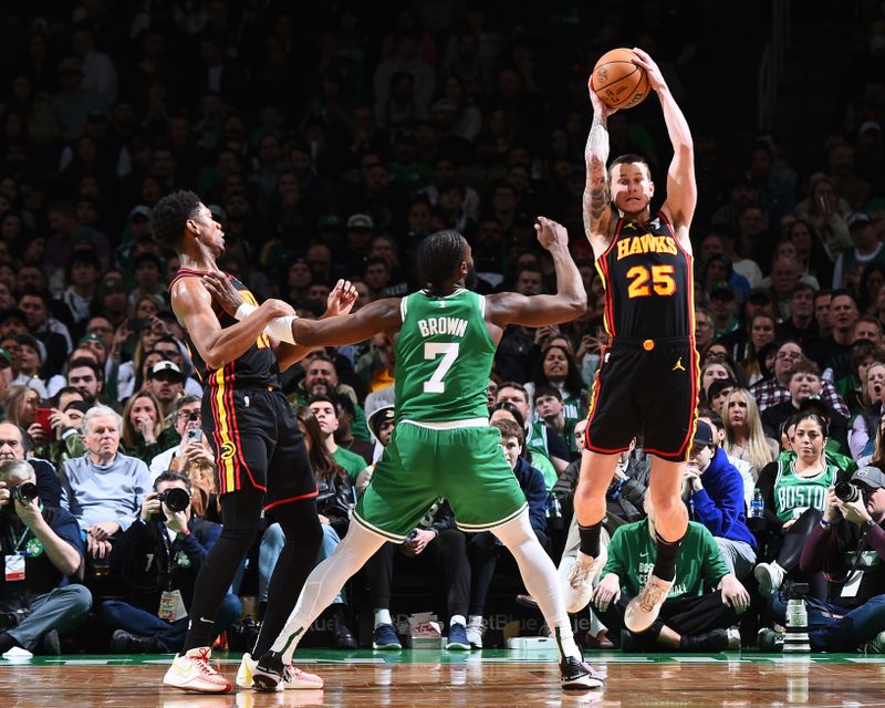 BOSTON, MA - FEBRUARY 7: Garrison Mathews #25 of the Atlanta Hawks rebounds the ball during the game against the Boston Celtics on February 7, 2024 at the TD Garden in Boston, Massachusetts. NOTE TO USER: User expressly acknowledges and agrees that, by downloading and or using this photograph, User is consenting to the terms and conditions of the Getty Images License Agreement. Mandatory Copyright Notice: Copyright 2024 NBAE  (Photo by Brian Babineau/NBAE via Getty Images)