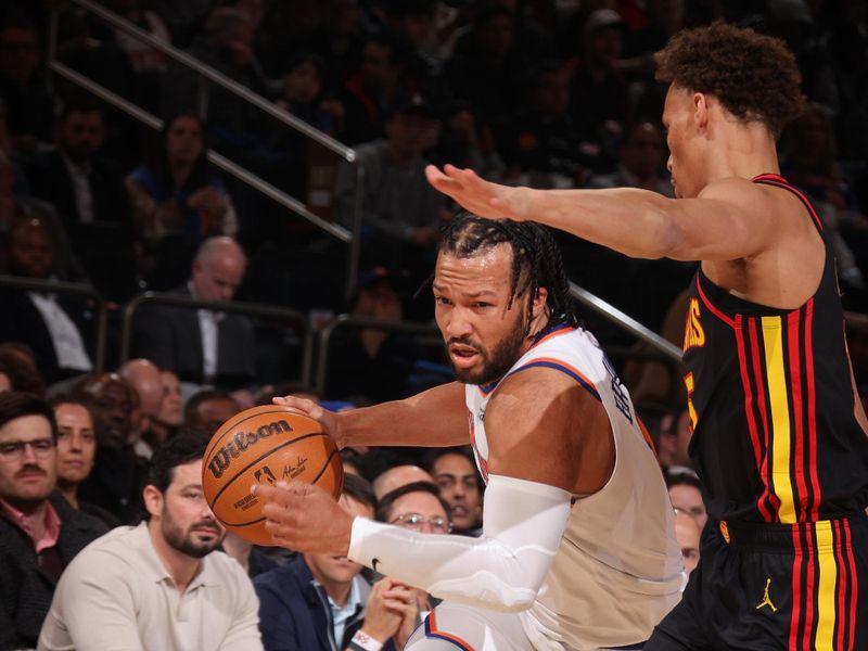 NEW YORK, NY - FEBRUARY 12: Jalen Brunson #11 of the New York Knicks handles the ball during the game against the Atlanta Hawks on February 12, 2025 at Madison Square Garden in New York City, New York.  NOTE TO USER: User expressly acknowledges and agrees that, by downloading and or using this photograph, User is consenting to the terms and conditions of the Getty Images License Agreement. Mandatory Copyright Notice: Copyright 2025 NBAE(Photo by Nathaniel S. Butler/NBAE via Getty Images)