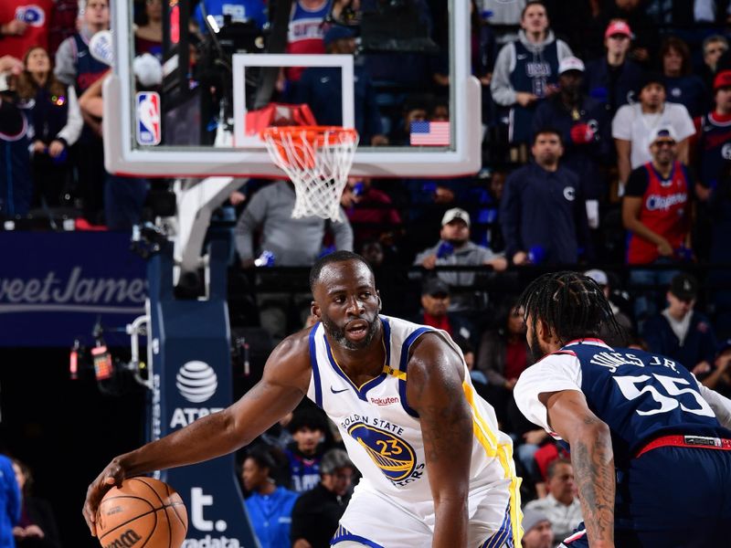 INGLEWOOD, CA - NOVEMBER 18: Draymond Green #23 of the Golden State Warriors dribbles the ball during the game against the LA Clippers on November 18, 2024 at Intuit Dome in Los Angeles, California. NOTE TO USER: User expressly acknowledges and agrees that, by downloading and/or using this Photograph, user is consenting to the terms and conditions of the Getty Images License Agreement. Mandatory Copyright Notice: Copyright 2024 NBAE (Photo by Adam Pantozzi/NBAE via Getty Images)