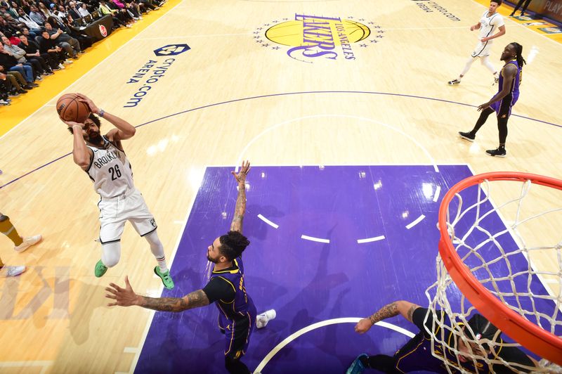 LOS ANGELES, CA - JANUARY 19:  Spencer Dinwiddie #26 of the Brooklyn Nets goes to the basket during the game on January 19, 2024 at Crypto.Com Arena in Los Angeles, California. NOTE TO USER: User expressly acknowledges and agrees that, by downloading and/or using this Photograph, user is consenting to the terms and conditions of the Getty Images License Agreement. Mandatory Copyright Notice: Copyright 2024 NBAE (Photo by Adam Pantozzi/NBAE via Getty Images)