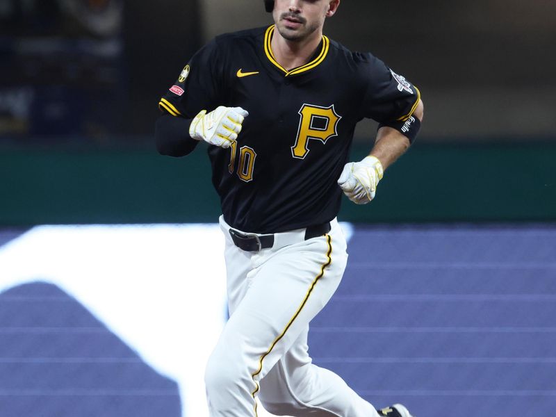 Sep 20, 2025; Pittsburgh, Pennsylvania, USA;  Pittsburgh Pirates right fielder Bryan Reynolds (10) circles the bases on a solo.home run against the Athletics during the third inning at PNC Park. Mandatory Credit: Charles LeClaire-Imagn Images