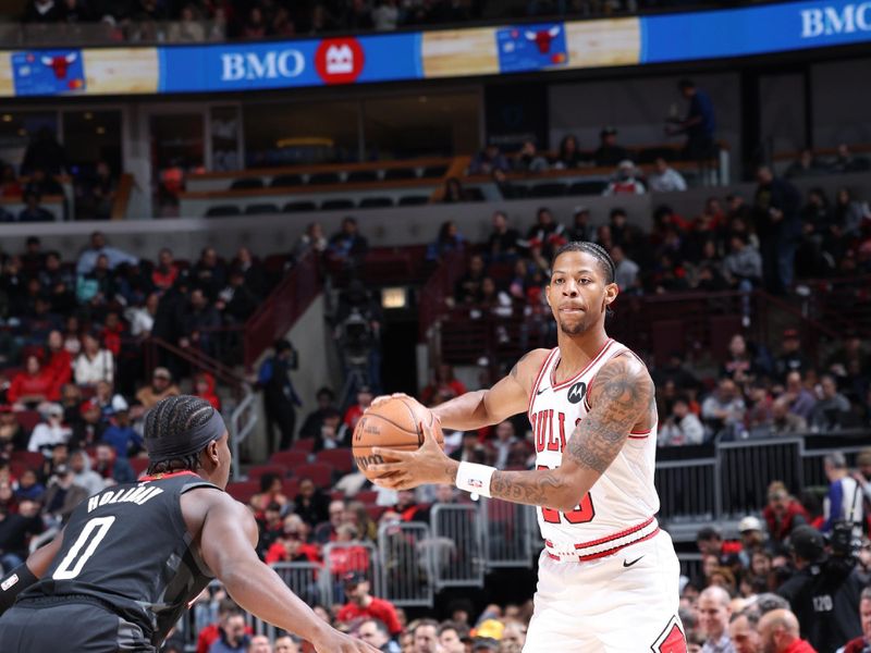 CHICAGO, IL - JANUARY 10: Dalen Terry #25 of the Chicago Bulls handles the ball during the game against the Houston Rockets on January 10, 2024 at United Center in Chicago, Illinois. NOTE TO USER: User expressly acknowledges and agrees that, by downloading and or using this photograph, User is consenting to the terms and conditions of the Getty Images License Agreement. Mandatory Copyright Notice: Copyright 2024 NBAE (Photo by Jeff Haynes/NBAE via Getty Images)