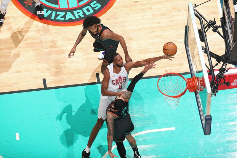 WASHINGTON, DC -? FEBRUARY 25: Evan Mobley #4 of the Cleveland Cavaliers drives to the basket during the game against the Washington Wizards on February 25, 2024 at Capital One Arena in Washington, DC. NOTE TO USER: User expressly acknowledges and agrees that, by downloading and or using this Photograph, user is consenting to the terms and conditions of the Getty Images License Agreement. Mandatory Copyright Notice: Copyright 2024 NBAE (Photo by Stephen Gosling/NBAE via Getty Images)