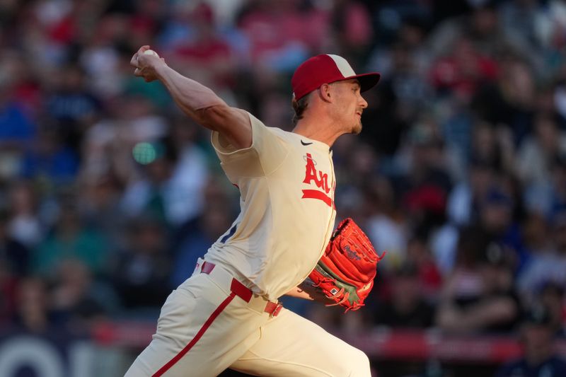 Jun 7, 2025; Anaheim, California, USA; Los Angeles Angels starting pitcher Jack Kochanowicz (41) throws in the second inning against the Seattle Mariners at Angel Stadium. Mandatory Credit: Kirby Lee-Imagn Images