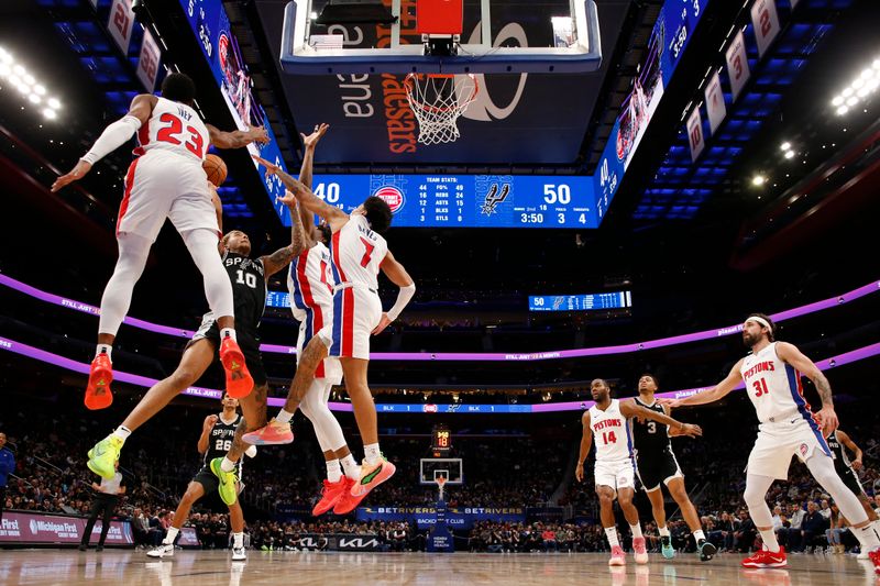 DETROIT, MI - JANUARY 10:  Jeremy Sochan #10 of the San Antonio Spurs drives to the basket during the game against the Detroit Pistons on January 10, 2024 at Little Caesars Arena in Detroit, Michigan. NOTE TO USER: User expressly acknowledges and agrees that, by downloading and/or using this photograph, User is consenting to the terms and conditions of the Getty Images License Agreement. Mandatory Copyright Notice: Copyright 2024 NBAE (Photo by Brian Sevald/NBAE via Getty Images)