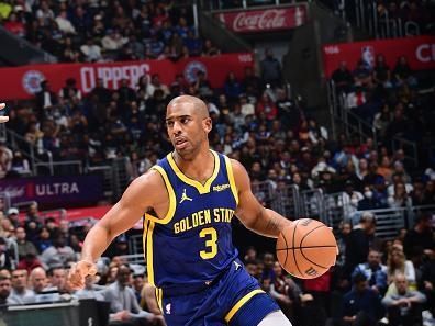 LOS ANGELES, CA - DECEMBER 14: Chris Paul #3 of the Golden State Warriors dribbles the ball during the game against the LA Clippers on December 14, 2023 at Crypto.Com Arena in Los Angeles, California. NOTE TO USER: User expressly acknowledges and agrees that, by downloading and/or using this Photograph, user is consenting to the terms and conditions of the Getty Images License Agreement. Mandatory Copyright Notice: Copyright 2023 NBAE (Photo by Adam Pantozzi/NBAE via Getty Images)