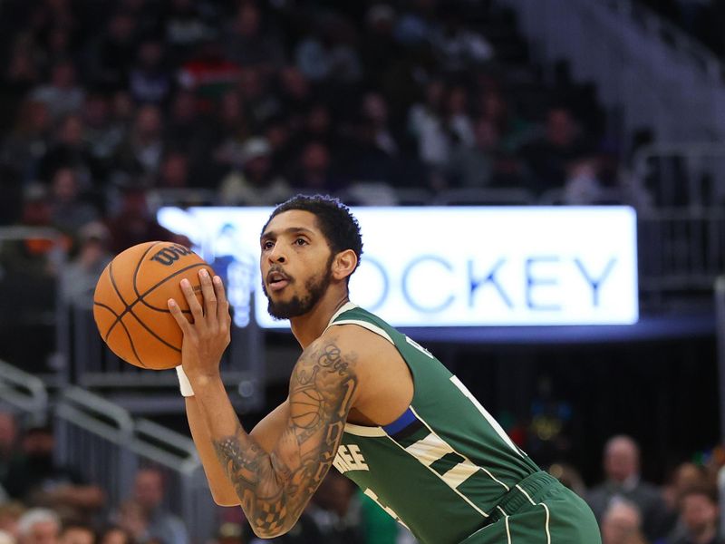 MILWAUKEE, WISCONSIN - DECEMBER 21: Cameron Payne #15 of the Milwaukee Bucks takes a shot during a game against the Orlando Magic at Fiserv Forum on December 21, 2023 in Milwaukee, Wisconsin. NOTE TO USER: User expressly acknowledges and agrees that, by downloading and or using this photograph, User is consenting to the terms and conditions of the Getty Images License Agreement. (Photo by Stacy Revere/Getty Images)