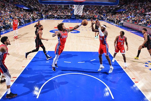 PHILADELPHIA, PA - DECEMBER 22: Kelly Oubre Jr. #9 of the Philadelphia 76ers grabs a rebound during the game against the Toronto Raptors on December 22, 2023 at the Wells Fargo Center in Philadelphia, Pennsylvania NOTE TO USER: User expressly acknowledges and agrees that, by downloading and/or using this Photograph, user is consenting to the terms and conditions of the Getty Images License Agreement. Mandatory Copyright Notice: Copyright 2023 NBAE (Photo by Jesse D. Garrabrant/NBAE via Getty Images)