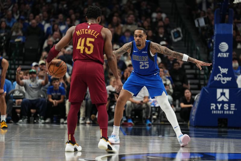 DALLAS, TX - JANUARY 03:  P.J Washington #25 of the Dallas Mavericks plays defense during the game against the Cleveland Cavaliers on January 3, 2025 at American Airlines Center in Dallas, Texas. NOTE TO USER: User expressly acknowledges and agrees that, by downloading and or using this photograph, User is consenting to the terms and conditions of the Getty Images License Agreement. Mandatory Copyright Notice: Copyright 2025 NBAE (Photo by Glenn James/NBAE via Getty Images)