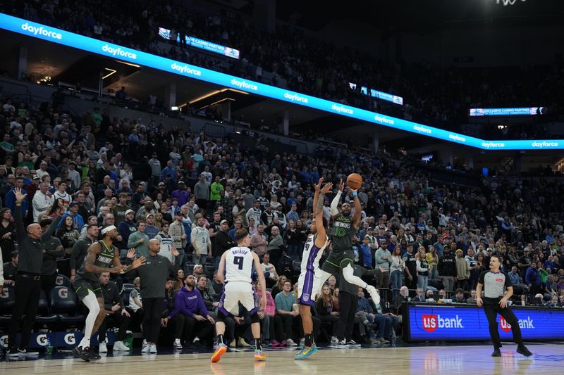 MINNEAPOLIS, MN -  MARCH 1: Mike Conley #10 of the Minnesota Timberwolves shoots the ball during the game against the Sacramento Kings on March 1, 2024 at Target Center in Minneapolis, Minnesota. NOTE TO USER: User expressly acknowledges and agrees that, by downloading and or using this Photograph, user is consenting to the terms and conditions of the Getty Images License Agreement. Mandatory Copyright Notice: Copyright 2024 NBAE (Photo by Jordan Johnson/NBAE via Getty Images)