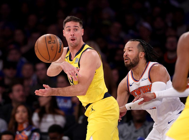 NEW YORK, NEW YORK - OCTOBER 25: T.J. McConnell #9 of the Indiana Pacers passes the ball as Jalen Brunson #11 of the New York Knicks defends in the third quarter at Madison Square Garden on October 25, 2024 in New York City. NOTE TO USER: User expressly acknowledges and agrees that, by downloading and or using this photograph, User is consenting to the terms and conditions of the Getty Images License Agreement. (Photo by Elsa/Getty Images)