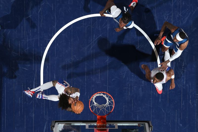 MINNEAPOLIS, MN -  MARCH 4:  Kelly Oubre Jr. #9 of the Philadelphia 76ers drives to the basket during the game against the Minnesota Timberwolves  on March 4, 2025 at Target Center in Minneapolis, Minnesota. NOTE TO USER: User expressly acknowledges and agrees that, by downloading and or using this Photograph, user is consenting to the terms and conditions of the Getty Images License Agreement. Mandatory Copyright Notice: Copyright 2025 NBAE (Photo by David Sherman/NBAE via Getty Images)