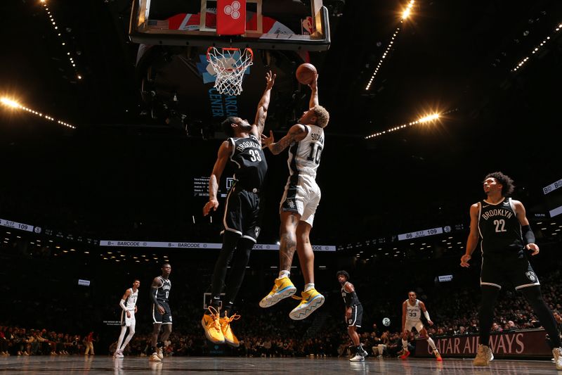 BROOKLYN, NY - FEBRUARY 10: Jeremy Sochan #10 of the San Antonio Spurs drives to the basket during the game against the Brooklyn Nets on February 10, 2024 at Barclays Center in Brooklyn, New York. NOTE TO USER: User expressly acknowledges and agrees that, by downloading and or using this Photograph, user is consenting to the terms and conditions of the Getty Images License Agreement. Mandatory Copyright Notice: Copyright 2024 NBAE (Photo by Nathaniel S. Butler/NBAE via Getty Images)