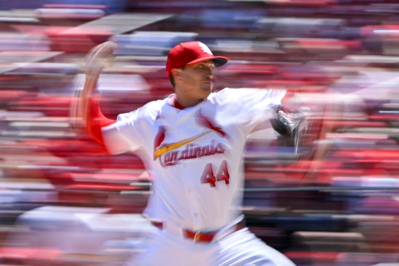 Apr 24, 2024; St. Louis, Missouri, USA;  St. Louis Cardinals starting pitcher Kyle Gibson (44) pitches against the Arizona Diamondbacks during the fourth inning at Busch Stadium. Mandatory Credit: Jeff Curry-USA TODAY Sports