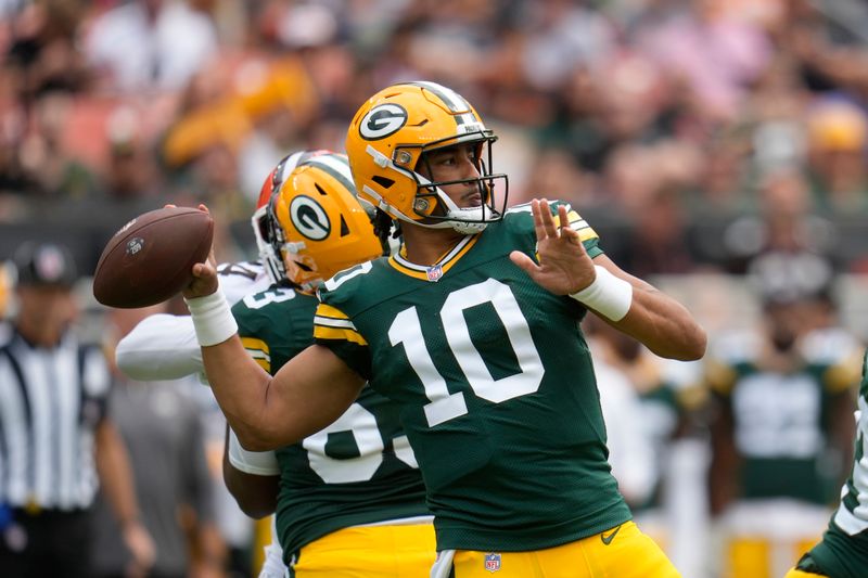 Green Bay Packers quarterback Jordan Love throws during the first half of an NFL preseason football game against the Cleveland Browns, Saturday, Aug. 10, 2024, in Cleveland. (AP Photo/Sue Ogrocki)