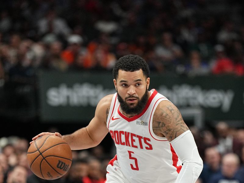 DALLAS, TX - OCTOBER 31: Fred VanVleet #5 of the Houston Rockets dribbles the ball during the game against the Dallas Mavericks on October 31, 2024 at American Airlines Center in Dallas, Texas. NOTE TO USER: User expressly acknowledges and agrees that, by downloading and or using this photograph, User is consenting to the terms and conditions of the Getty Images License Agreement. Mandatory Copyright Notice: Copyright 2024 NBAE (Photo by Glenn James/NBAE via Getty Images)