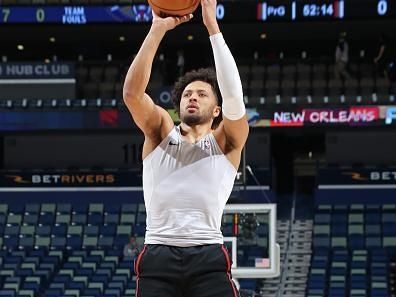 NEW ORLEANS, LA - NOVEMBER 2: Cade Cunningham #2 of the Detroit Pistons warms up before the game against the New Orleans Pelicans on November 2, 2023 at the Smoothie King Center in New Orleans, Louisiana. NOTE TO USER: User expressly acknowledges and agrees that, by downloading and or using this Photograph, user is consenting to the terms and conditions of the Getty Images License Agreement. Mandatory Copyright Notice: Copyright 2023 NBAE (Photo by Layne Murdoch Jr./NBAE via Getty Images)