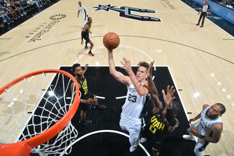 SAN ANTONIO, TX - OCTOBER 12: Zach Collins #23 of the San Antonio Spurs shoots the ball during the game against the Utah Jazz during a NBA pre season game on October 12, 2024 at the Frost Bank Center in San Antonio, Texas. NOTE TO USER: User expressly acknowledges and agrees that, by downloading and or using this photograph, user is consenting to the terms and conditions of the Getty Images License Agreement. Mandatory Copyright Notice: Copyright 2024 NBAE (Photos by Michael Gonzales/NBAE via Getty Images)