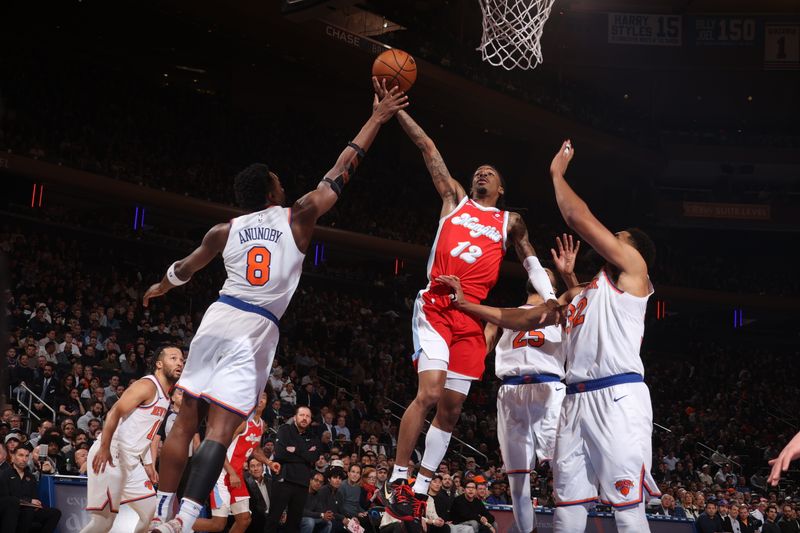 NEW YORK, NY - JANUARY 27: Ja Morant #12 of the Memphis Grizzlies drives to the basket during the game against the New York Knicks on January 27, 2025 at Madison Square Garden in New York City, New York.  NOTE TO USER: User expressly acknowledges and agrees that, by downloading and or using this photograph, User is consenting to the terms and conditions of the Getty Images License Agreement. Mandatory Copyright Notice: Copyright 2025 NBAE  (Photo by Nathaniel S. Butler/NBAE via Getty Images)